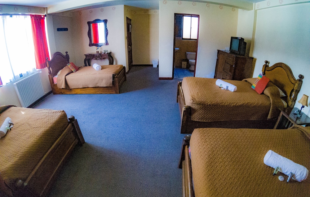 Family Room photo 3