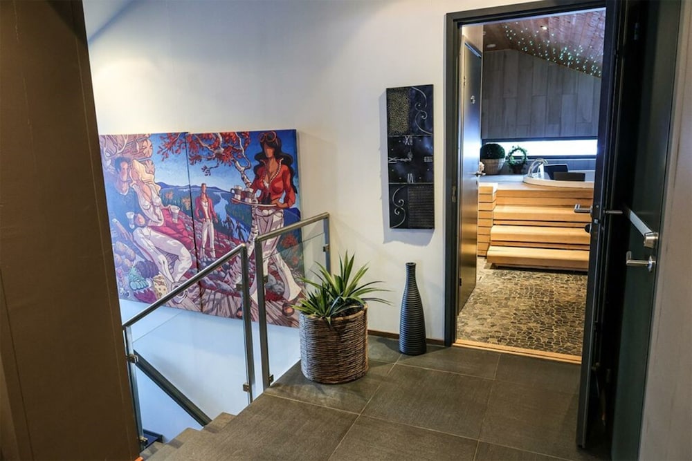 Penthouse (located at Levi Tori Square) photo 2