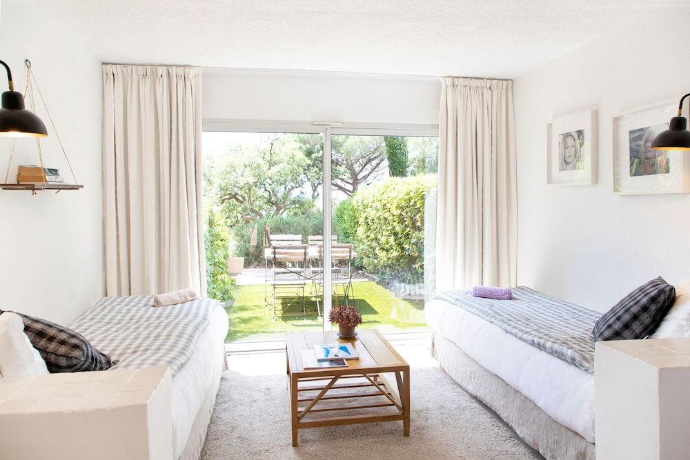 Quadruple Room - Photo 2