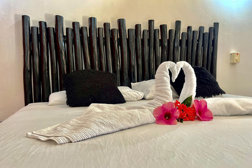 Double Room, 1 King Bed, Non Smoking photo 2