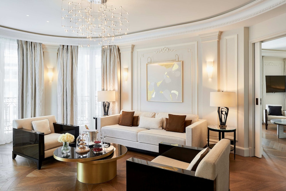 Deluxe Suite 442 - City view