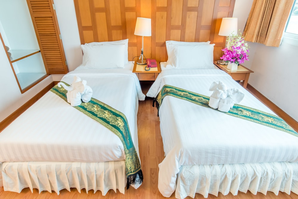 Superior Twin Room with River View photo 2