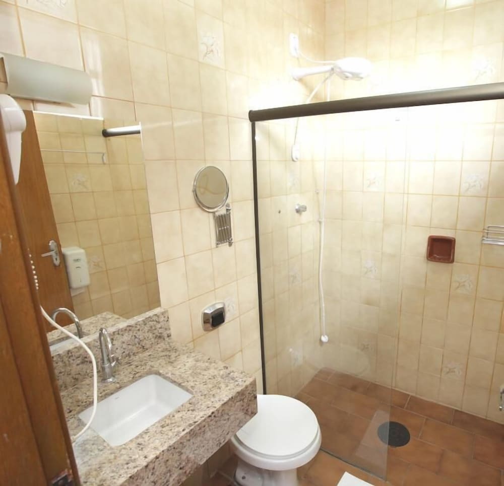 Standard Twin Room - Photo 2