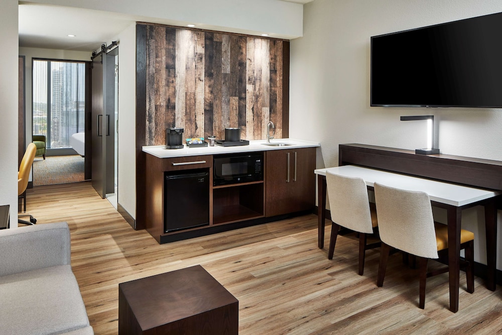 Suite, 2 Queen Beds, Accessible - Photo 4