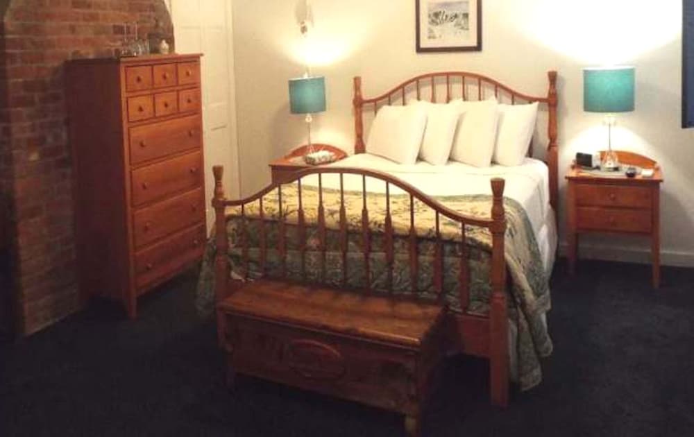 Fair Haven, 1 Queen Bed photo 1