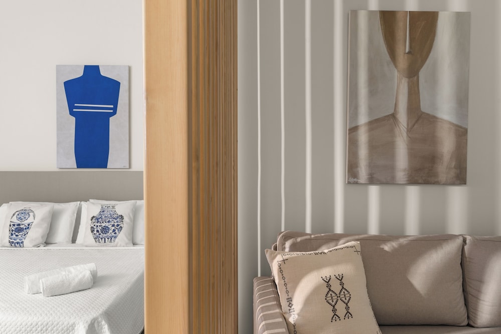 Suite, Sea View - Photo 1