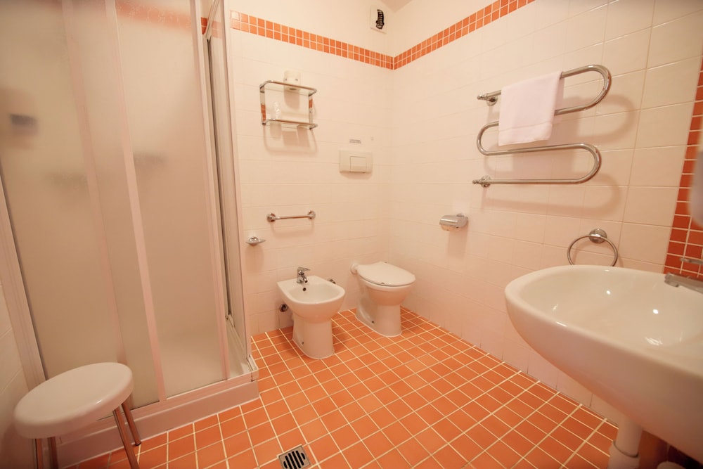 Basic Double Room - Photo 3