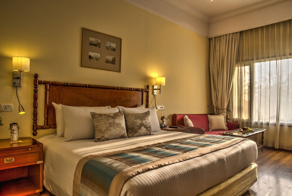 Executive Room, 1 King Bed - Photo 4