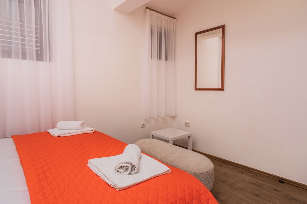 Premium Apartment, 2 Bedrooms, Sea View - Photo 2