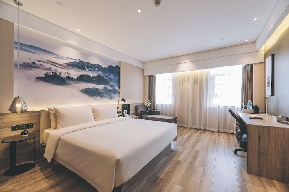 Executive Room, City View