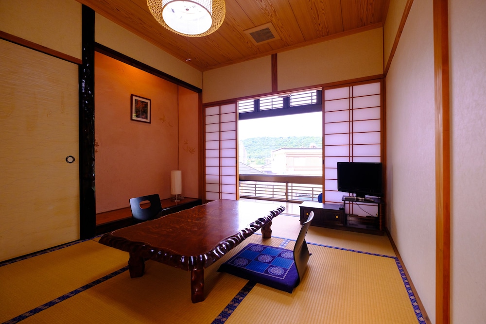 Japanese 6 Tatami Room with Shared Bath, Non Smoking
