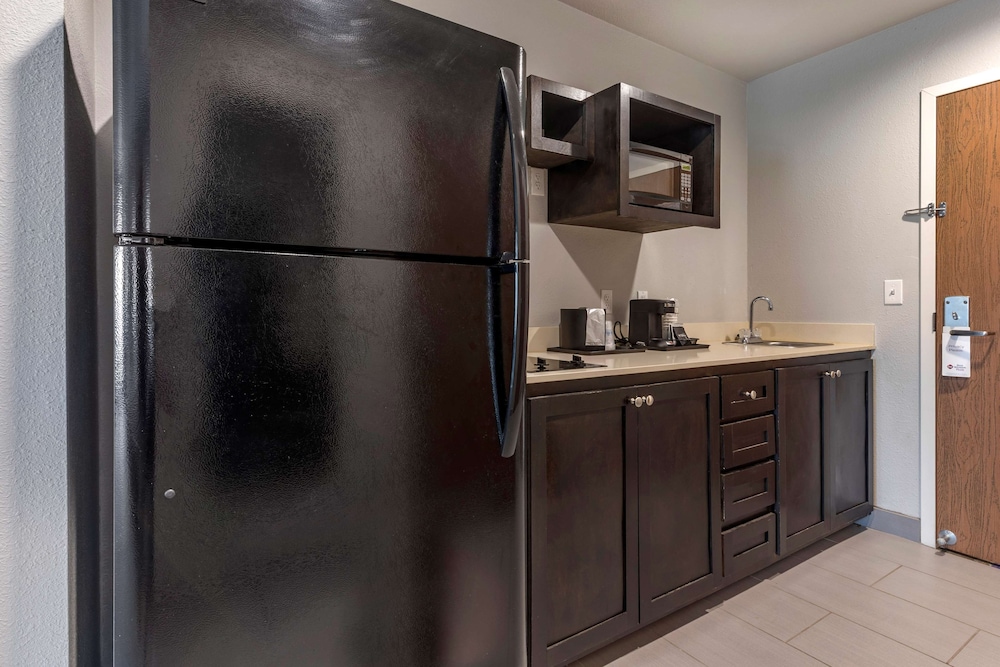 Standard Room, 2 Queen Beds, Non Smoking, Kitchenette