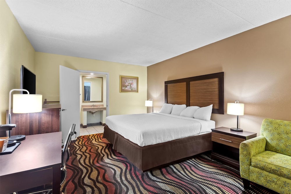 Room, 1 Queen Bed, Non Smoking - Photo 2