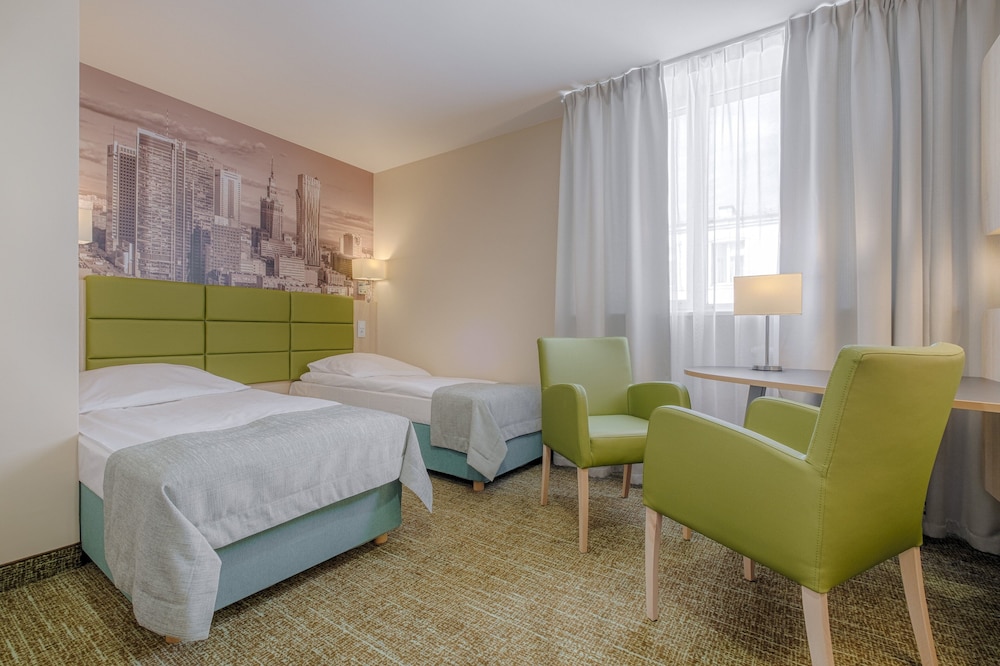 Premium Twin Room - Photo 1