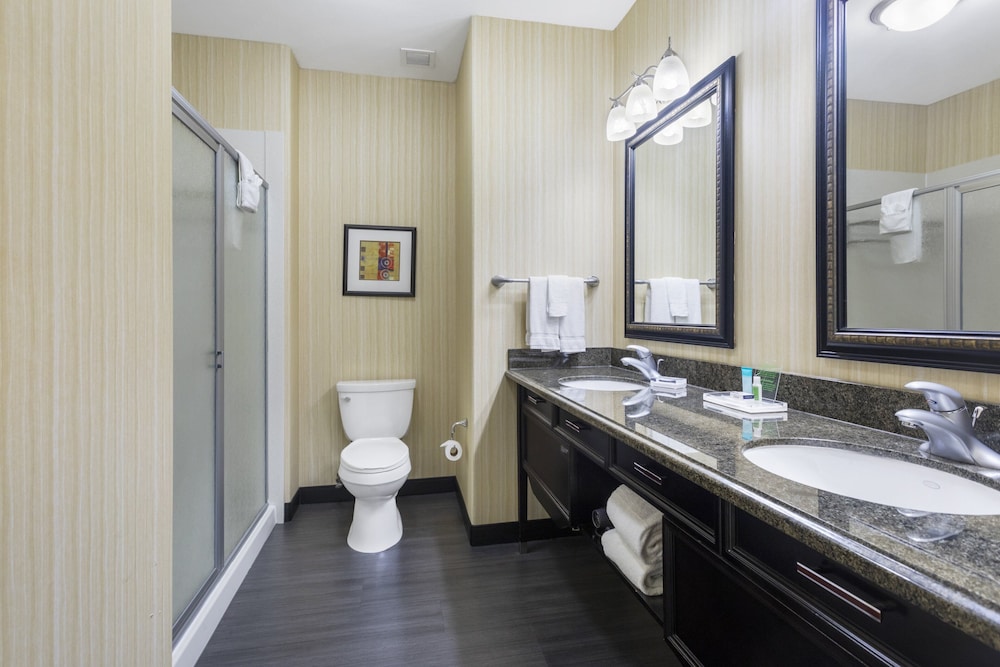 Suite, Multiple Beds (Additional Living and Dining Area) - Photo 4