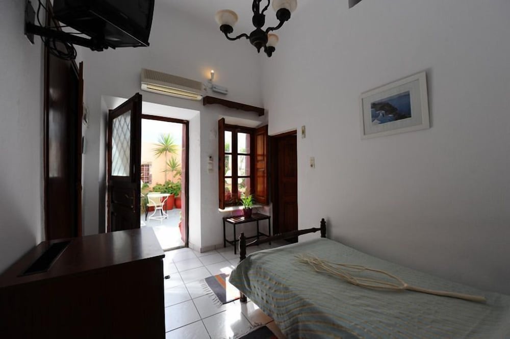 Single Room photo 2