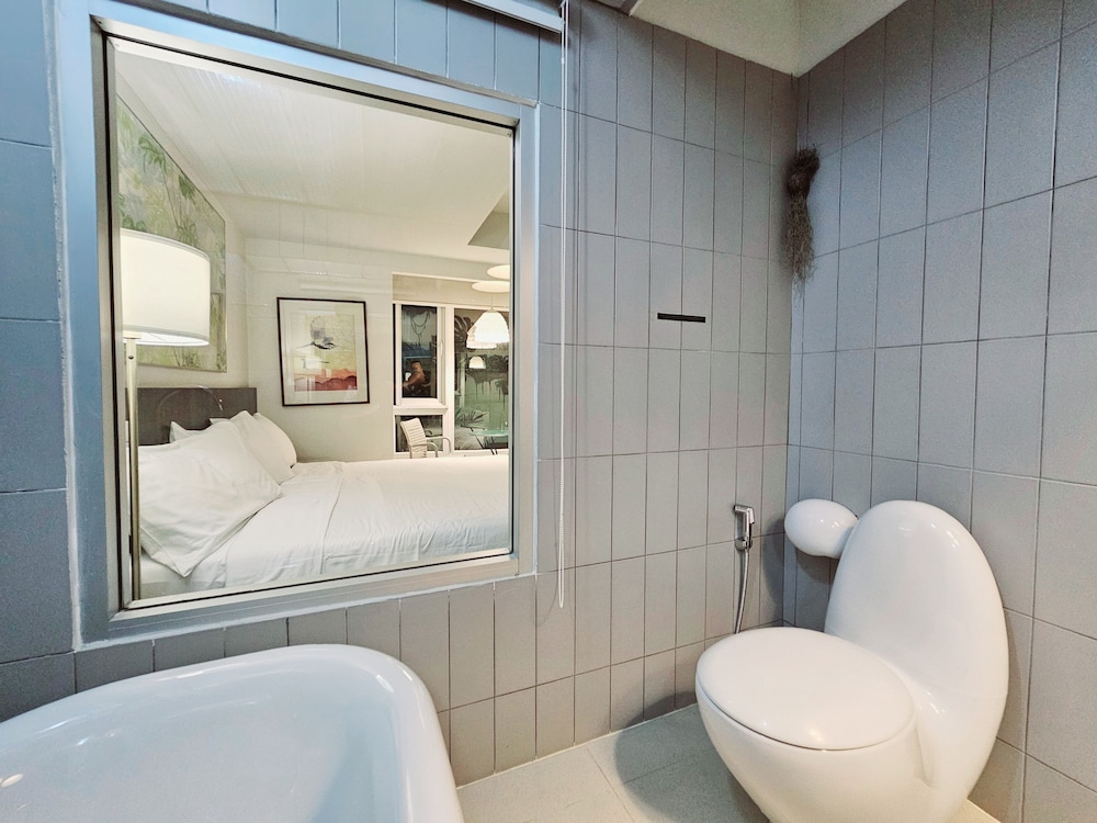 No.6 Garden Escape : King bed + Bathtub (Ground Floor) photo 3