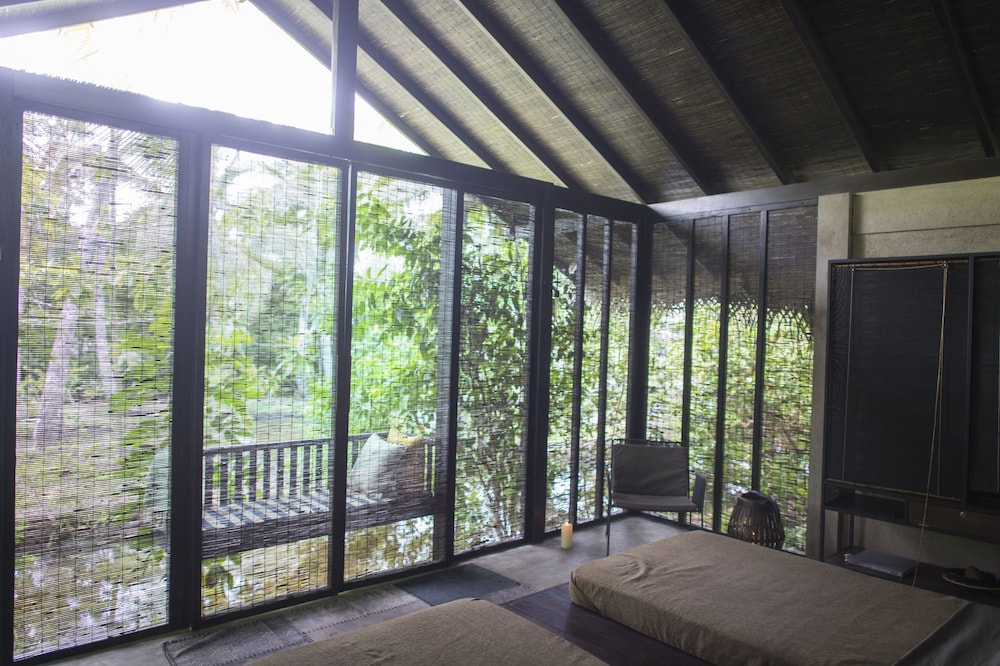 Superior Bungalow photo 2