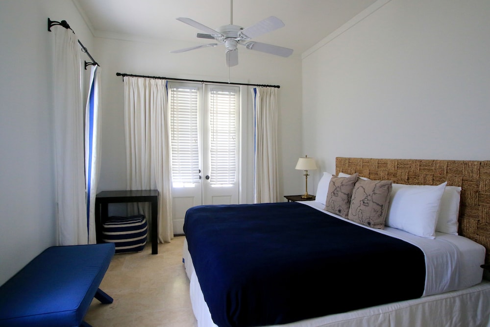 Town Cottage Room - 1 King Bed