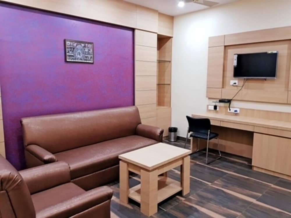 Basic Suite photo 2