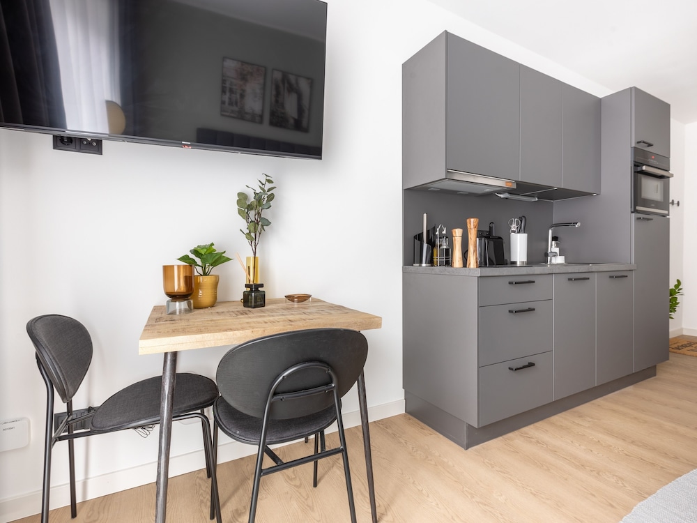 Suite M - Photo 15