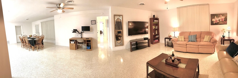 Beach House 3 bed 2 Bath in Ormond Beach FL, Photo 2