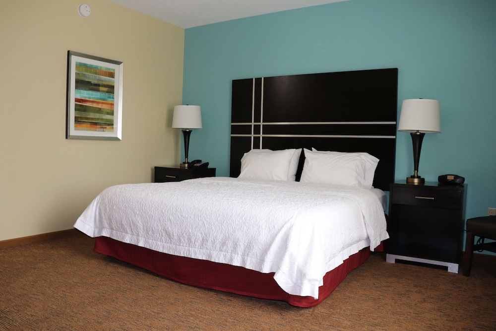 Room, 2 Queen Beds, Accessible (Roll-In Shower)