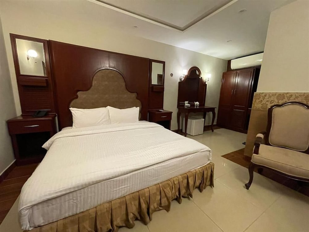 Executive Room photo 2