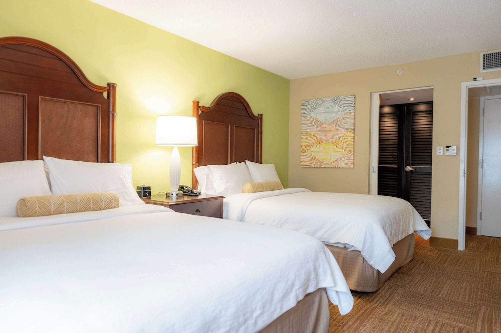 Premium Suite, 2 Queen Beds - Photo 4