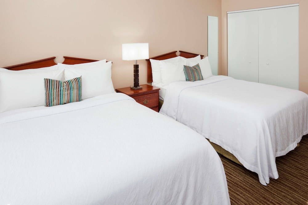 Executive Studio Suite, 2 Queen Beds, Non Smoking - Photo 2