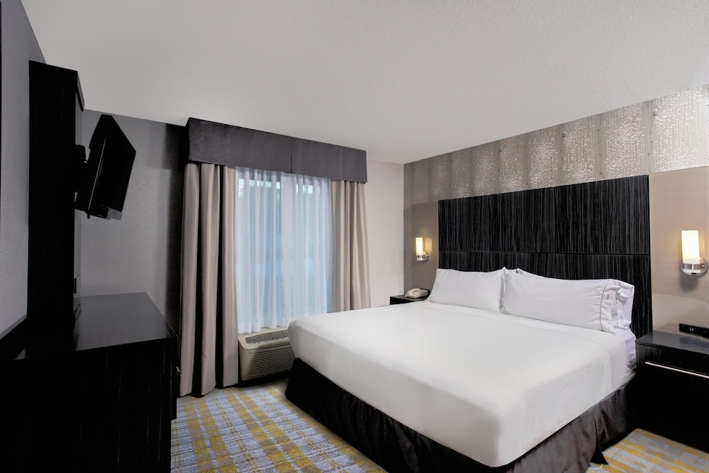 Suite, Multiple Beds - Photo 1