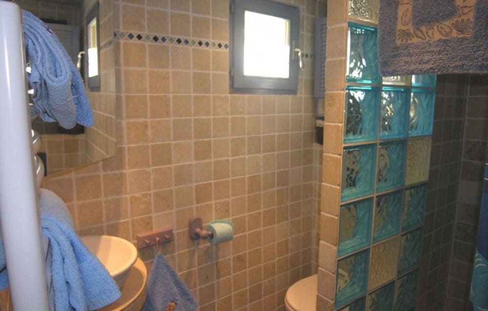 Comfort Suite photo 2