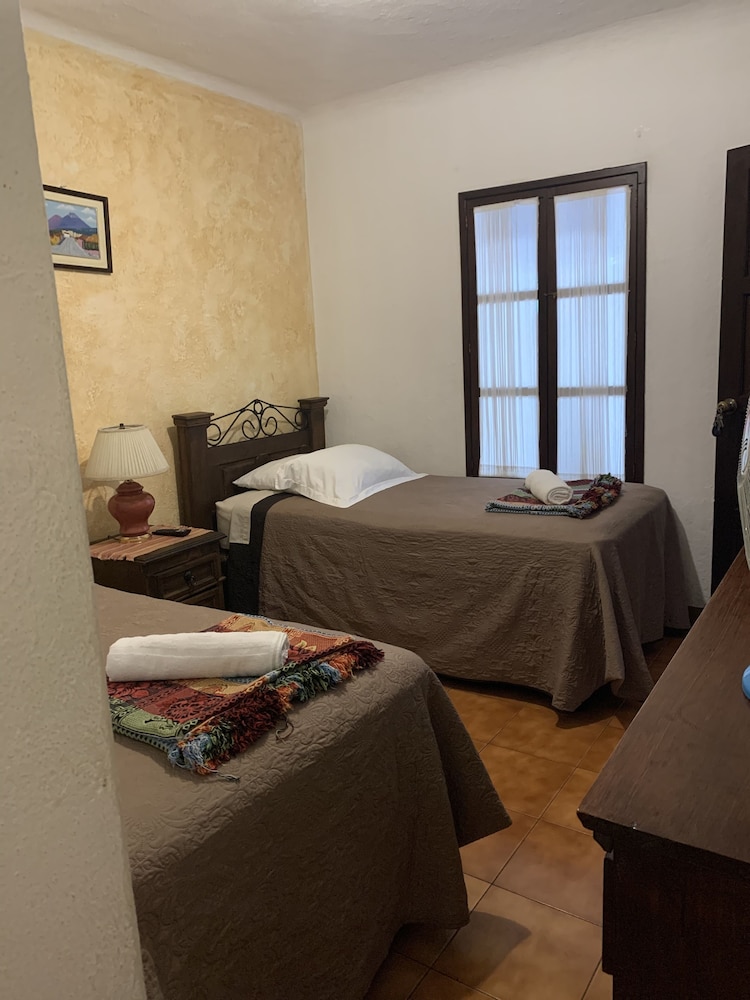 Basic Triple Room - Photo 1