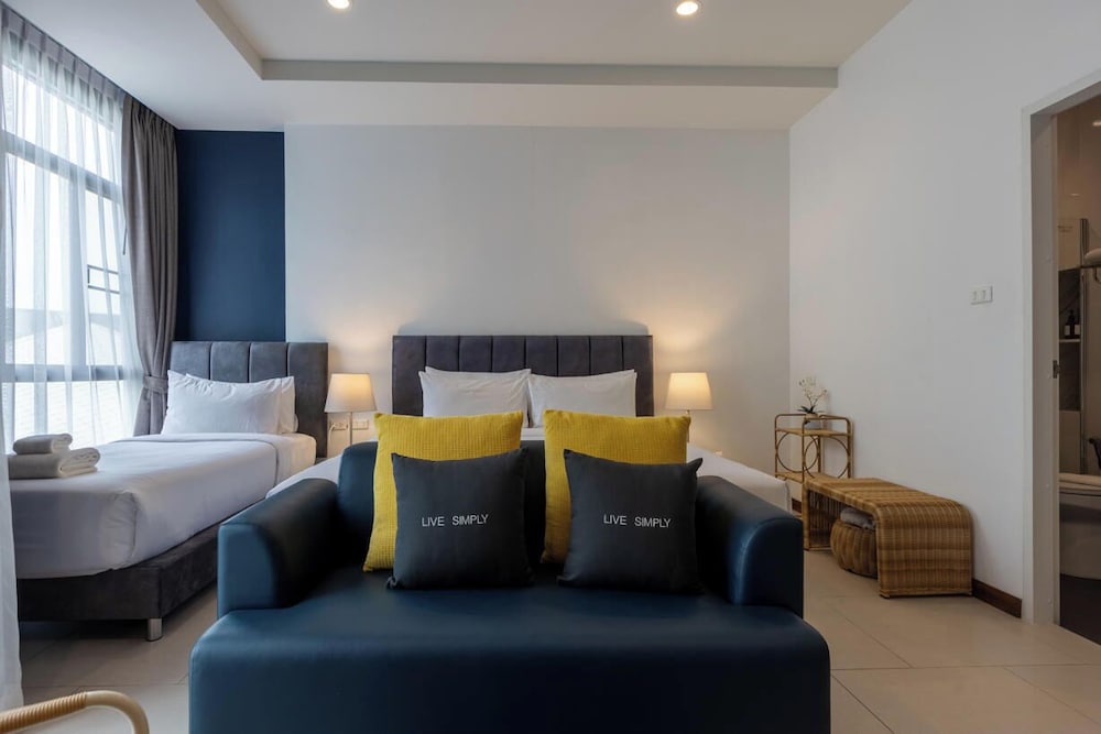 Superior Triple Room, Multiple Beds - Photo 2