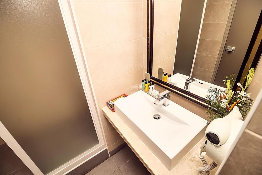 Double Room, Sea View (Renovated) - Photo 5