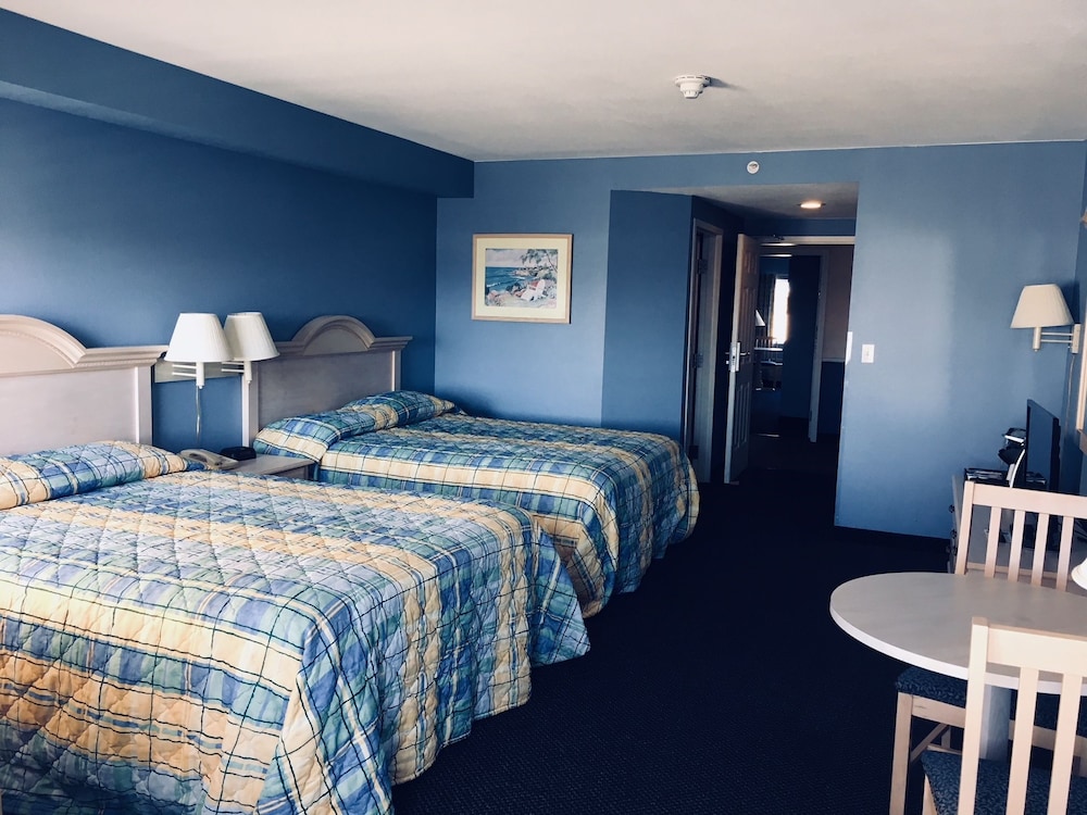 Deluxe Room, 2 Queen Beds - Photo 4
