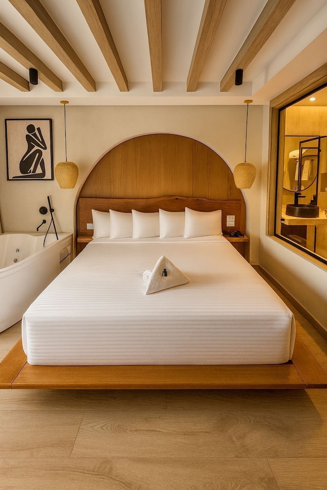 Luxury Studio Suite photo 1