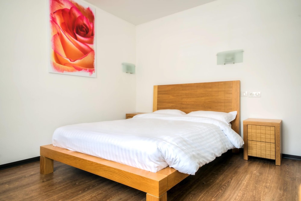 Deluxe Room, 1 Double Bed with Sofa bed, Non Smoking