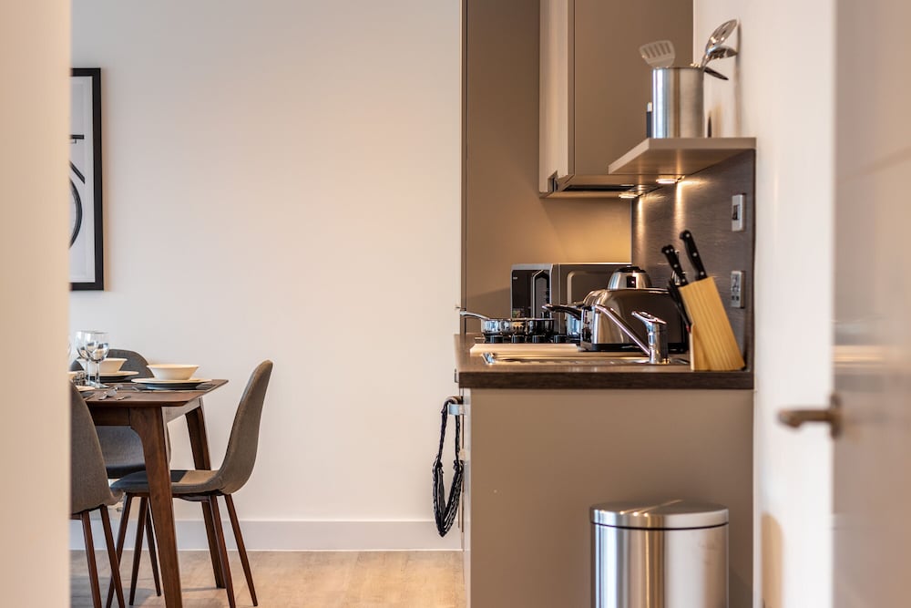 Seven Living Ashford - 2BR Luksus Lejligheder, Billede 18