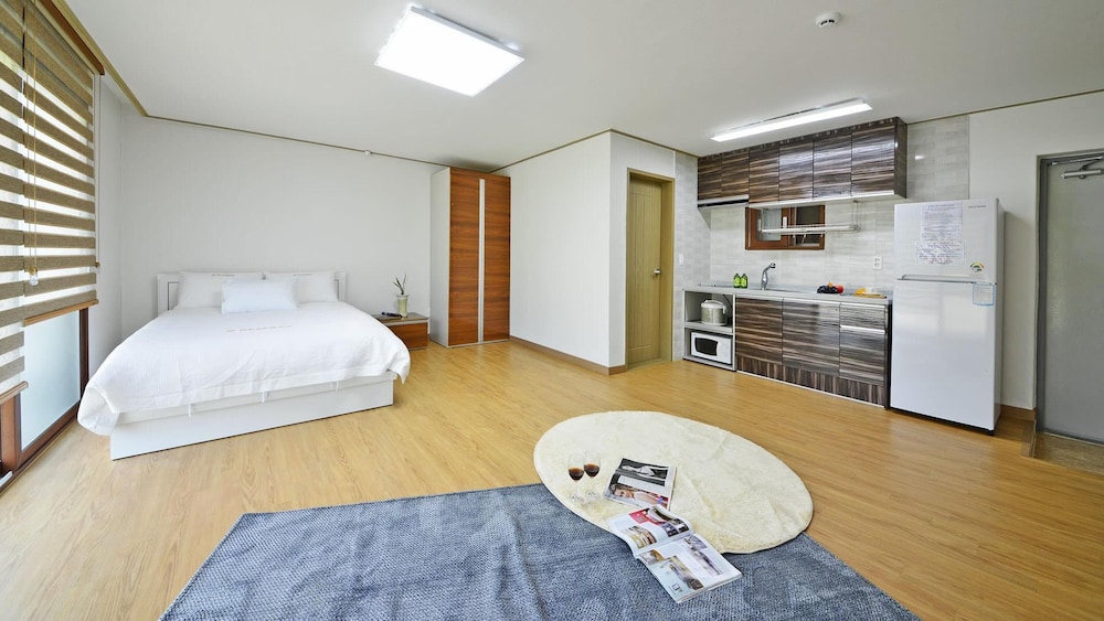 Basic Room, 1 Bedroom (A203(Ocean View)) - Photo 4