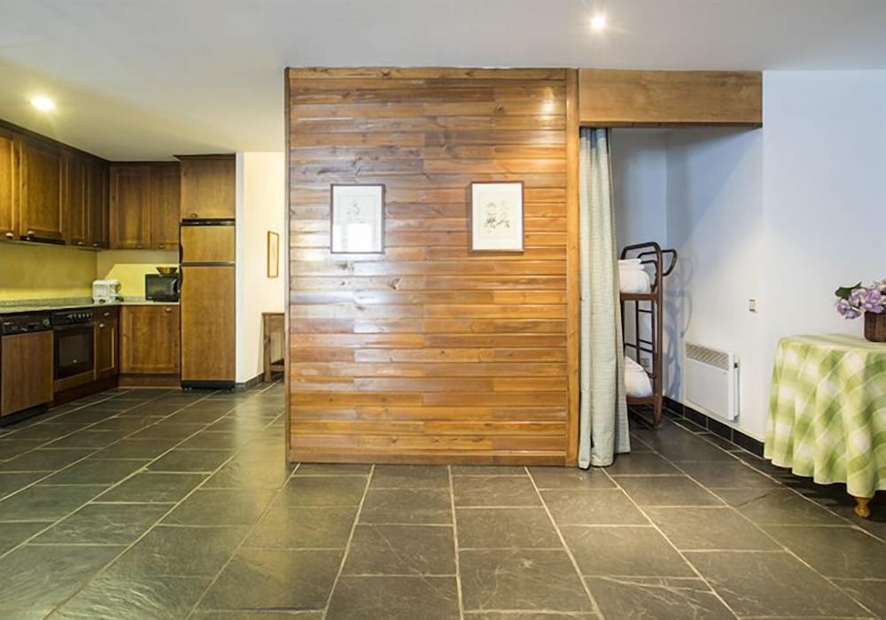 Apartment (7 pax) photo 2