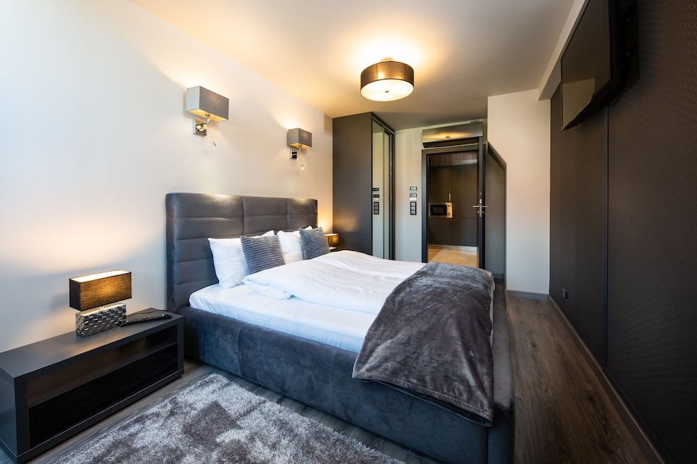Elite Suite, 1 Bedroom, City View photo 3