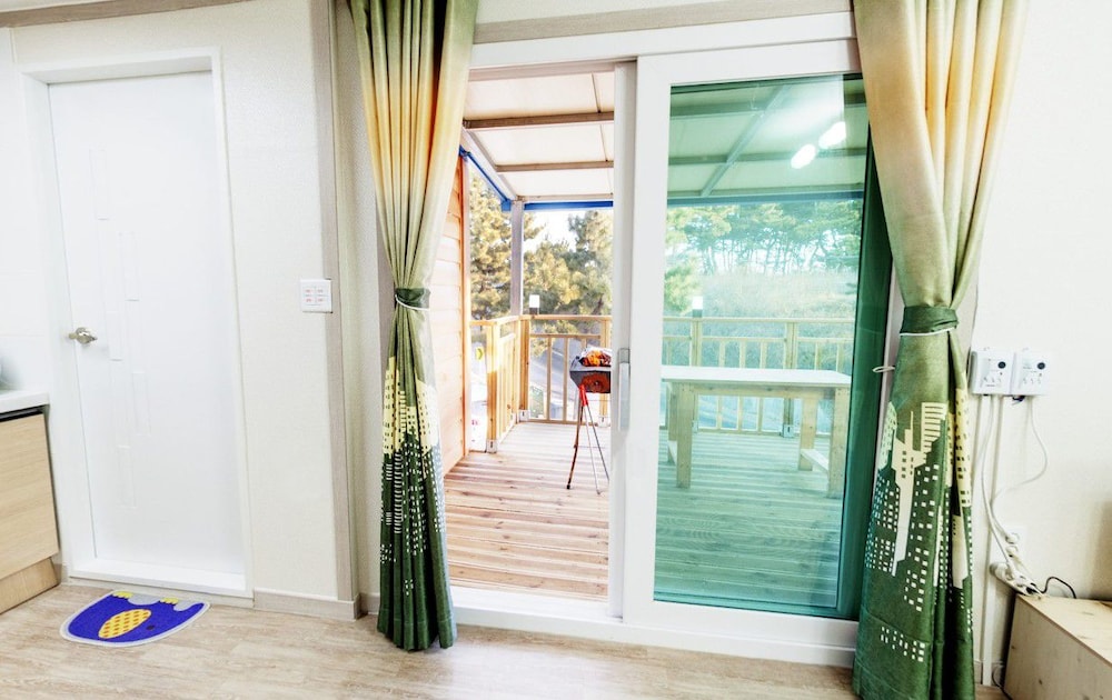 Room (Couple B) photo 3
