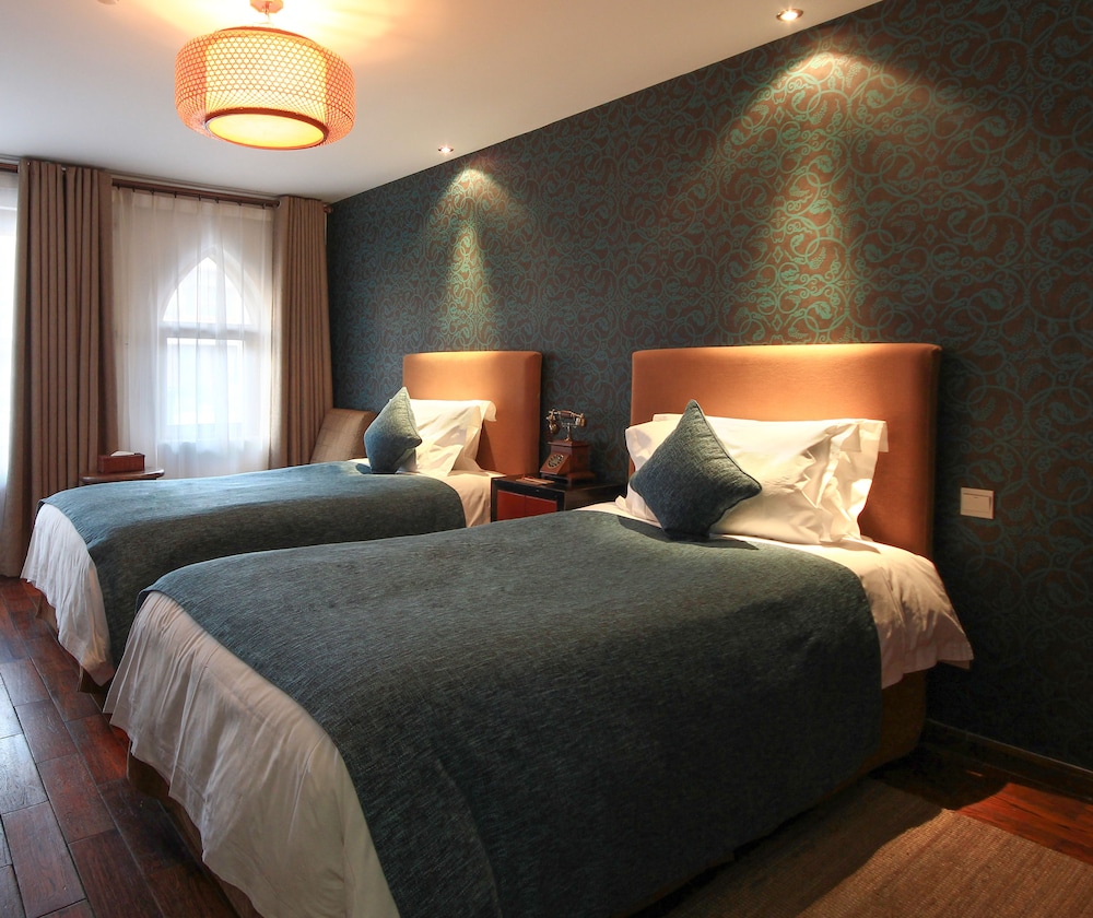 Standard Twin Room - Photo 2