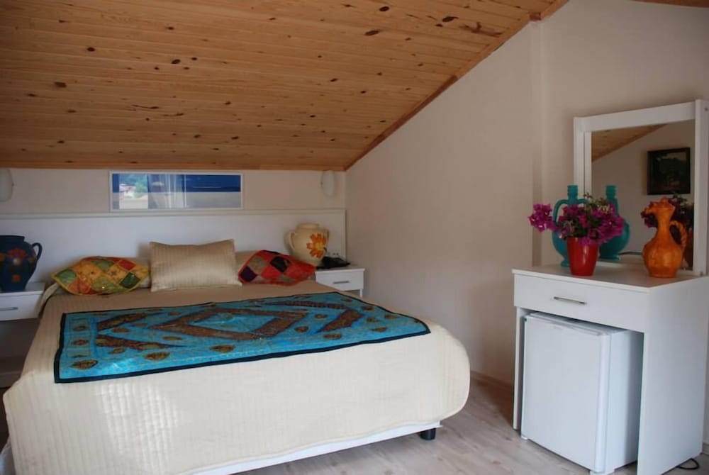 Deluxe Loft, 1 Bedroom, Fireplace, Sea View photo 2