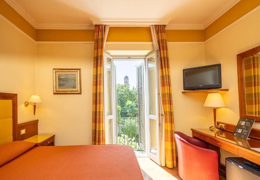 Classic Double or Twin Room - Photo 4