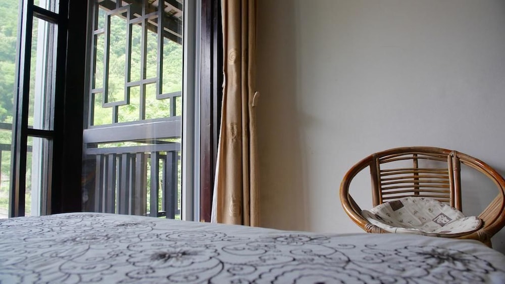 Standard Twin Room, Balcony photo 3