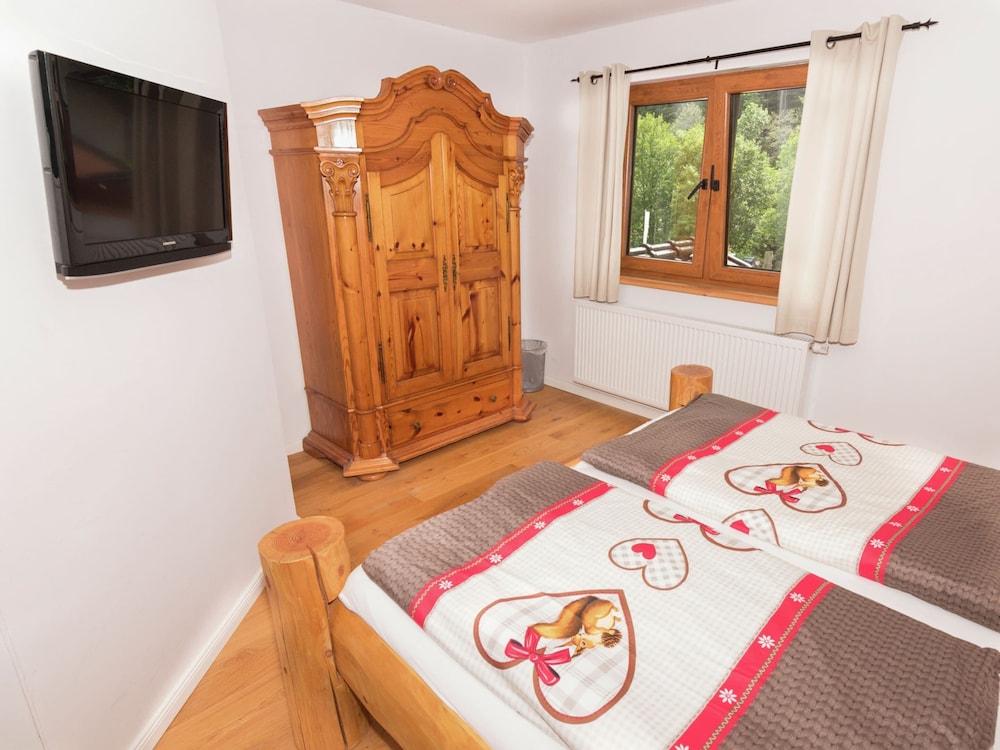 Classic House, 5 Bedrooms photo 1