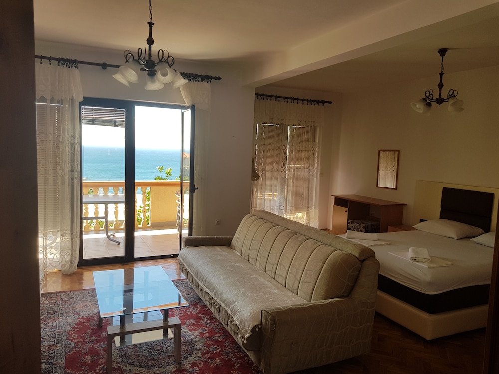 Comfort Apartment, 2 Bedrooms, Accessible, Sea View
