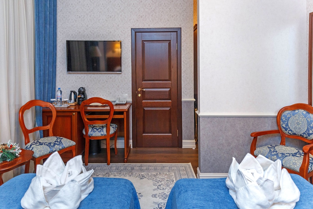 Standard Double or Twin Room photo 3